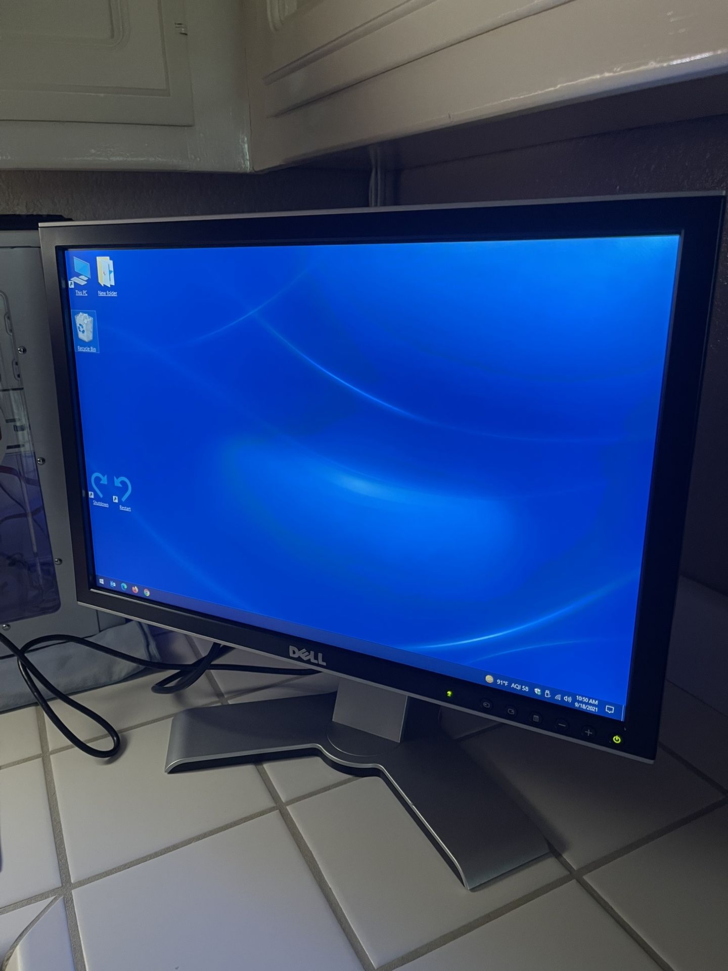 Like New Dell 20”  Monitor 