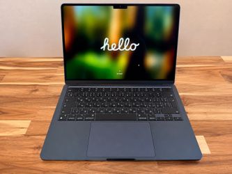 Apple MacBook Air 13" M4 16GB RAM 1TB SSD Like New