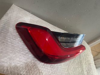 2019-2023 BMW 3 series left tail light