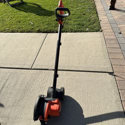 Black And Decker LE750 Electric Edger for Sale in Mineola, NY