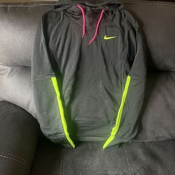 Nike Womens DryFit Sweater