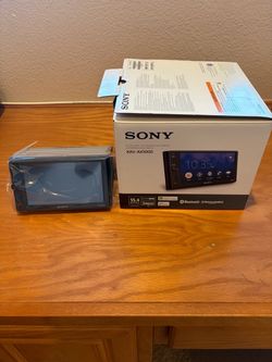 Sony XAV-AX1000 6.2” Apple CarPlay Touchscreen Stereo – Open Box