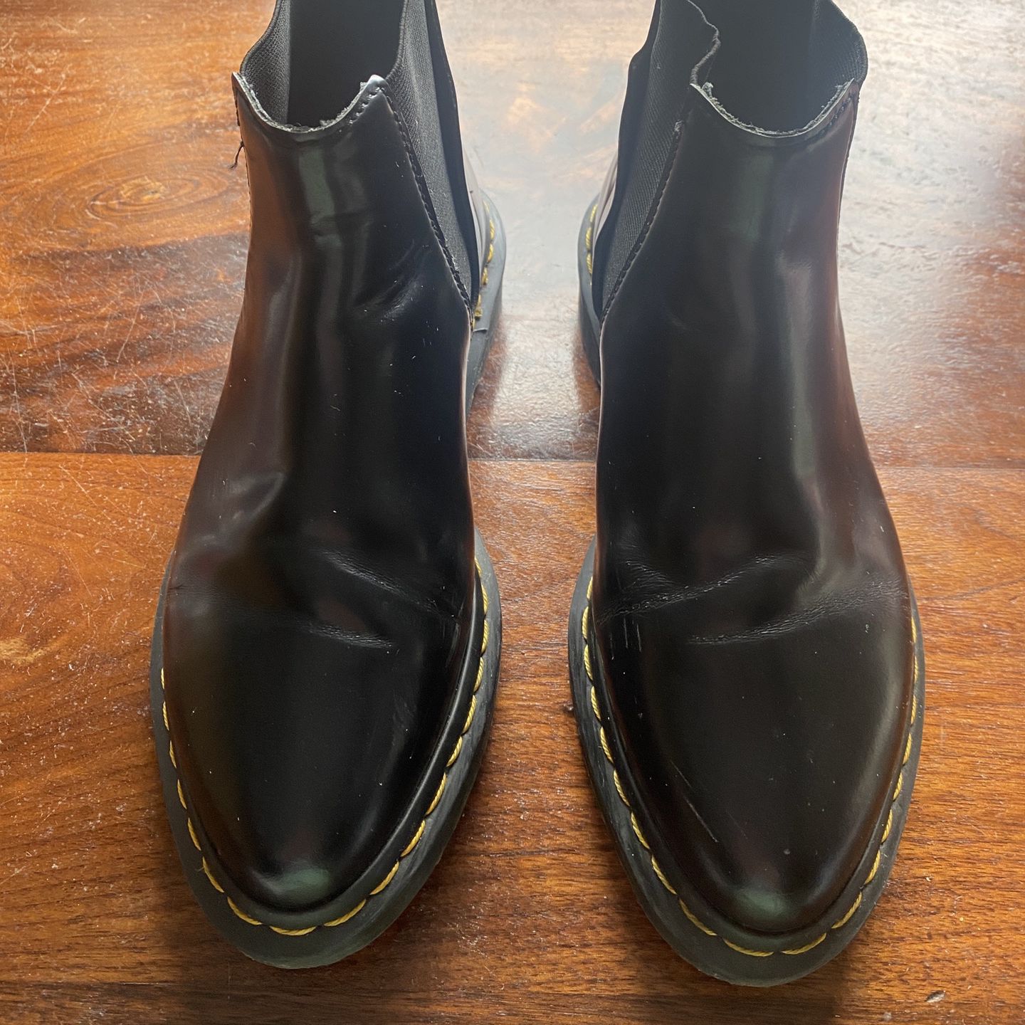 Dr. Martens Pointed Leather Chelsea Boots - Iconic Style with Original Box!
