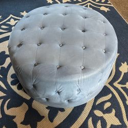 Blue  Orchid Glam and Luxe Upholstered Round Cocktail Ottoman - Blue 