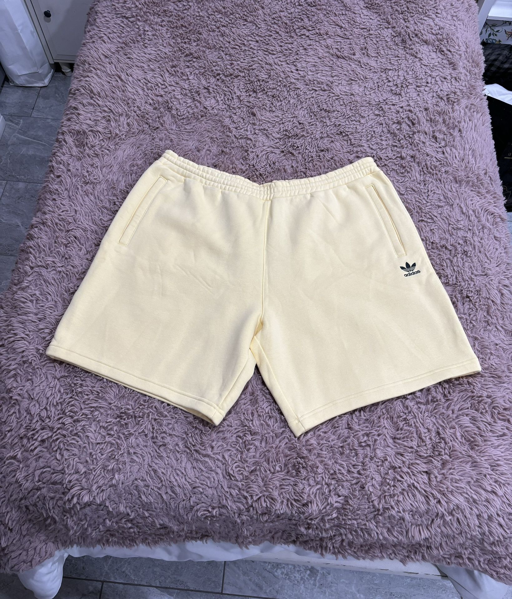 Adidas Men Yellow Fleece Essential Shorts
