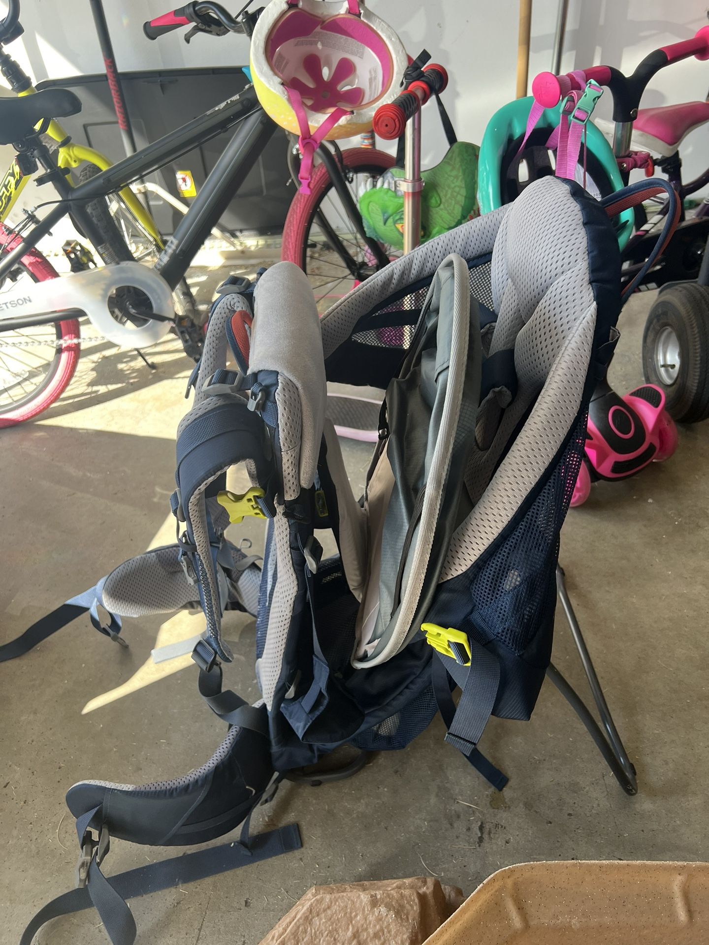 Kid Comfort Active Carrier Backpack with Sunroof