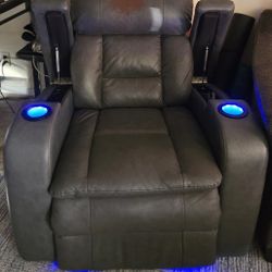 Electric Theater Recliner For Sale. Electric Recline And Electric Extended Headrest