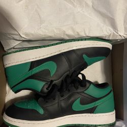 Air Jordan 1 Low “Black/Black Lucky Green White