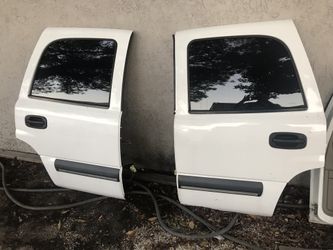 2003 Chevy Tahoe Doors