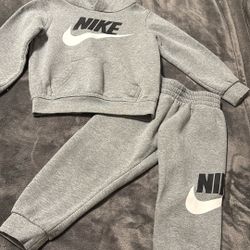 Boys 3T Nike Suit -$15