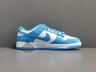 Nike Dunk Low Se Sun Club for Sale in Lombard, IL - OfferUp