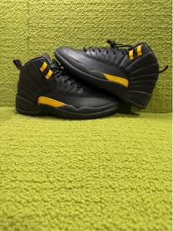 Jordan 12 “BLACK TAXI “ SIZE 8.5M