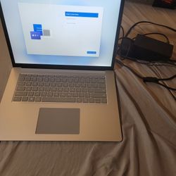Microsoft Surface 4 Laptop (1979) i7-1185G7, 16GB, 512GB SSD, 15" 2.5K Screen Win 11