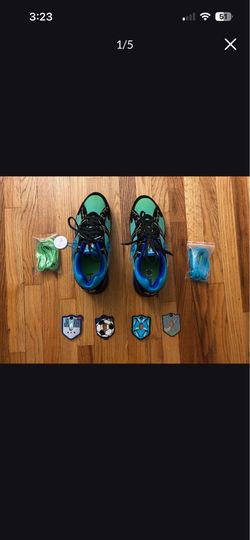 Nike Jordan Youth Basketball Shoes – Excellent Condition – Includes Extra Laces & Charms