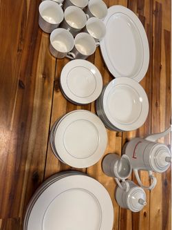 Entire Dish set as is $30