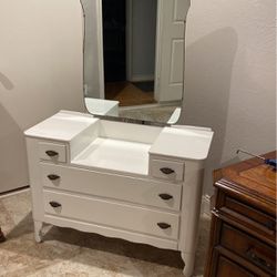 White Wood Dresser/Mirror