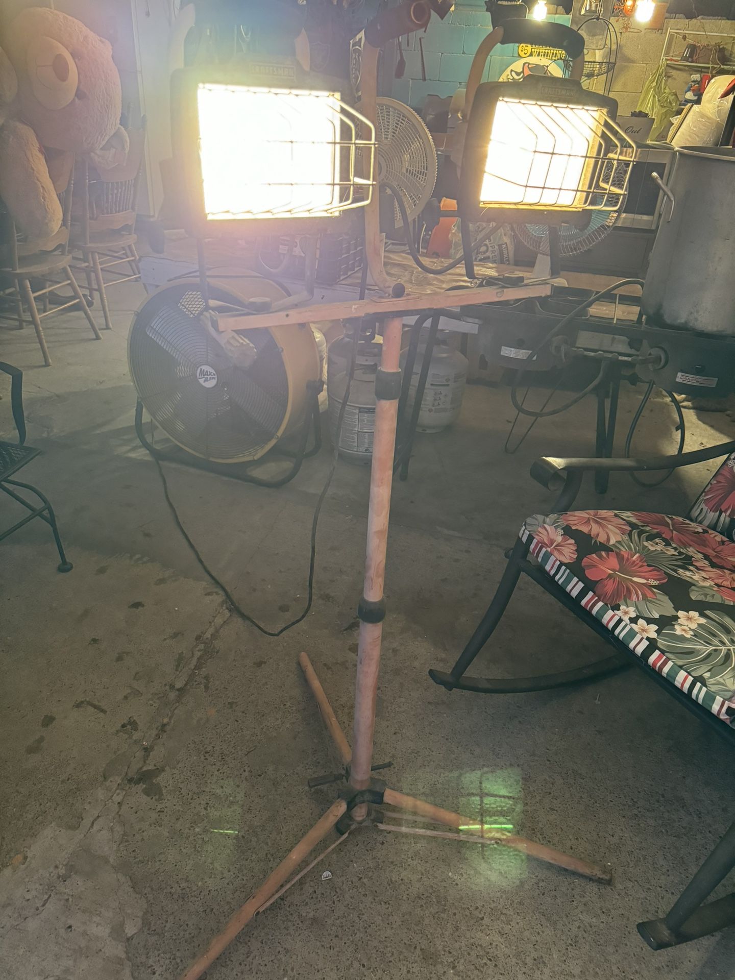 DOUBLE STANDING LIGHT $50