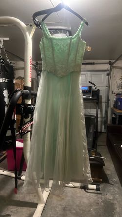 Party dress size 9-10 light green