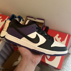 Brand New DS Nike Dunk SB Low Court Purple Size 9