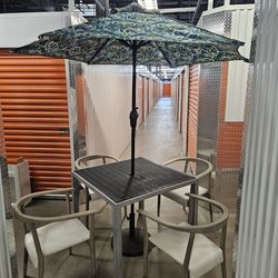 Beautiful Patio Set Table with 4Chairs and Umbrella
