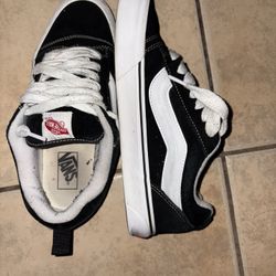 Knu schools vans size 9 men 