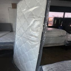 🔥 NEW SPECIAL! 8” Twin Mattress + Metal Platform – Only $229🔥