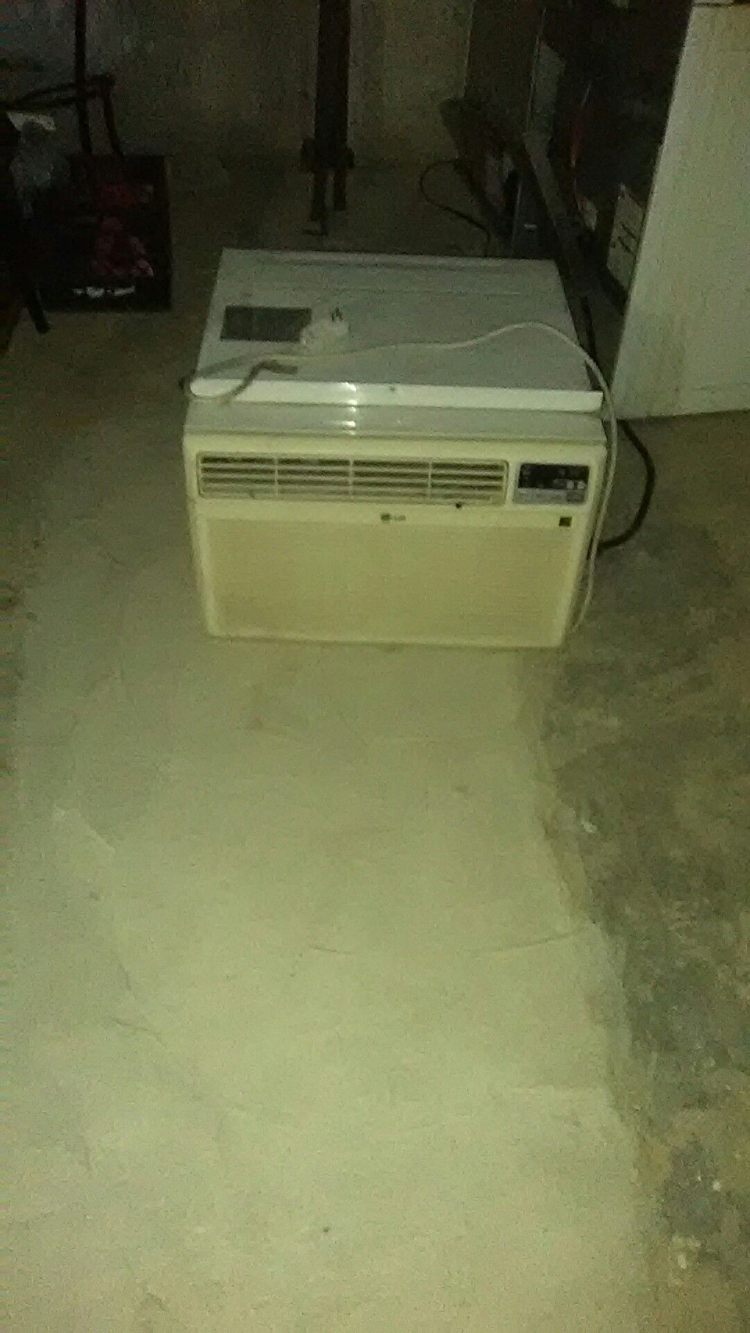 120 vac 1800 watts air conditioner