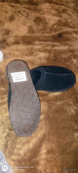 UGG Slippers Size 8