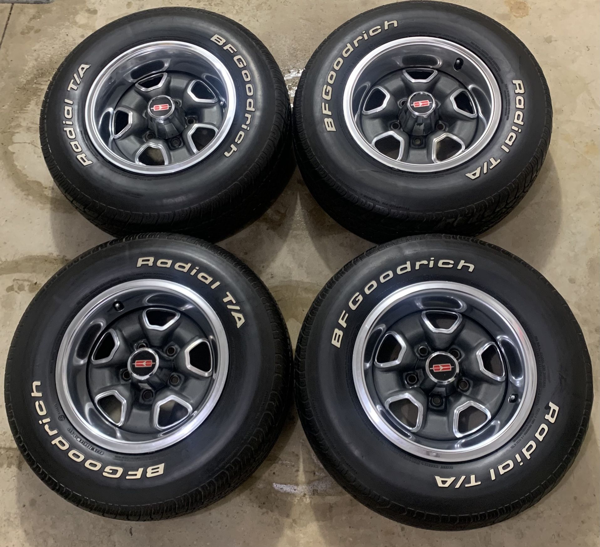 1970s Oldsmobile 14” Rims And Tires