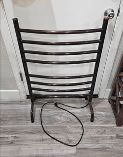 Towel Rack 8-Bars Plug-In 120-Volt 37" Towel Warmer in Bronze
