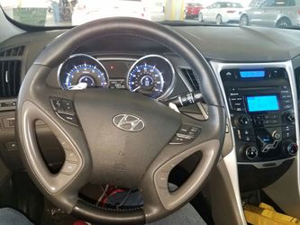2013 Hyundai sonata con solo 49 mil millas