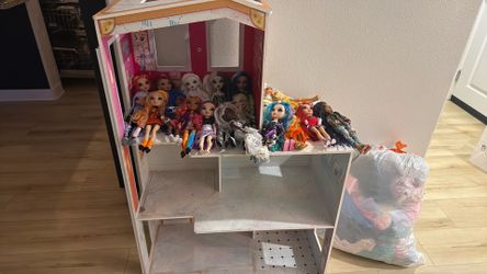 Rainbow High Doll House