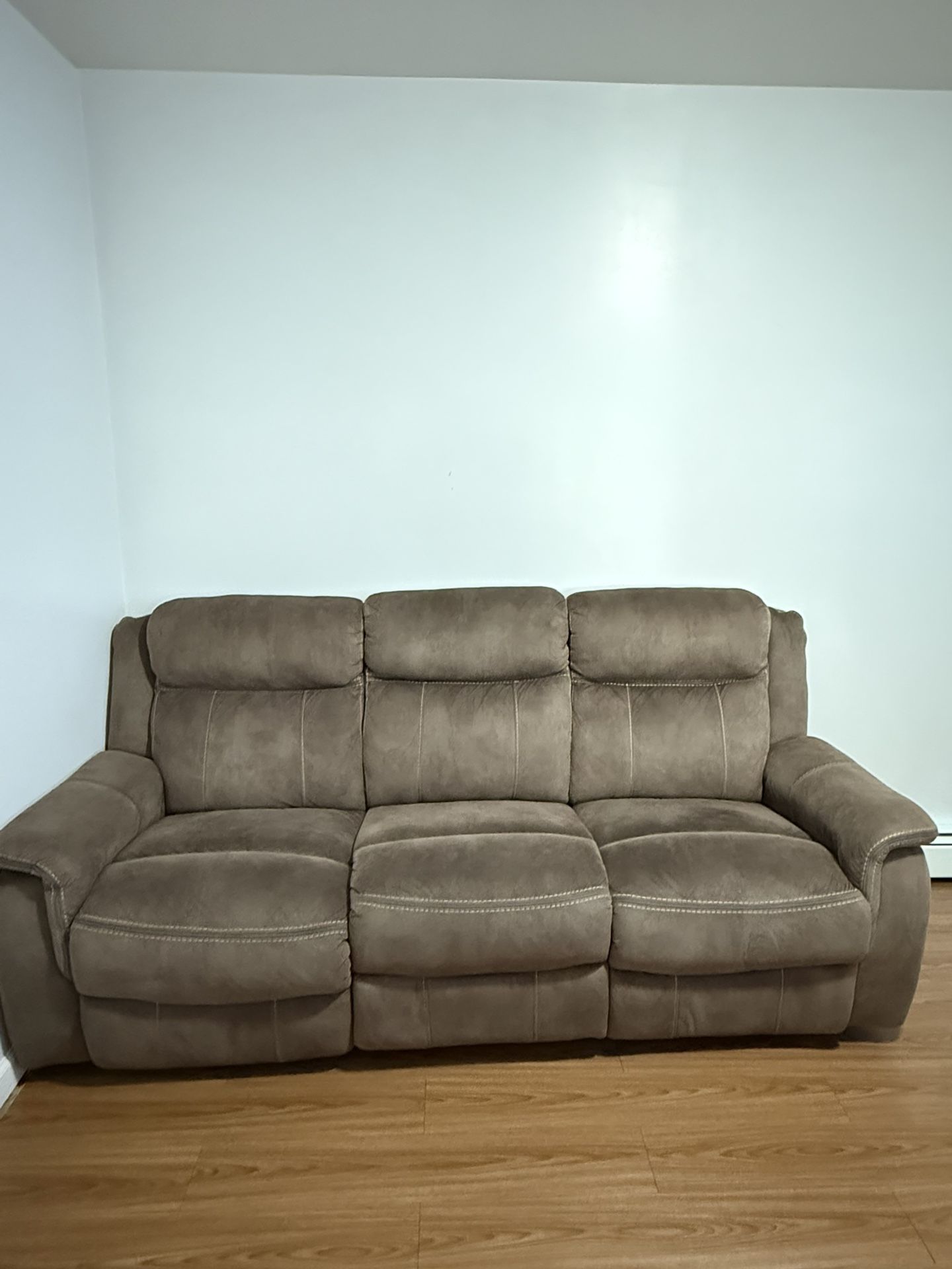Reclining Sofa
