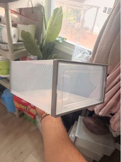 Clear shoe boxes