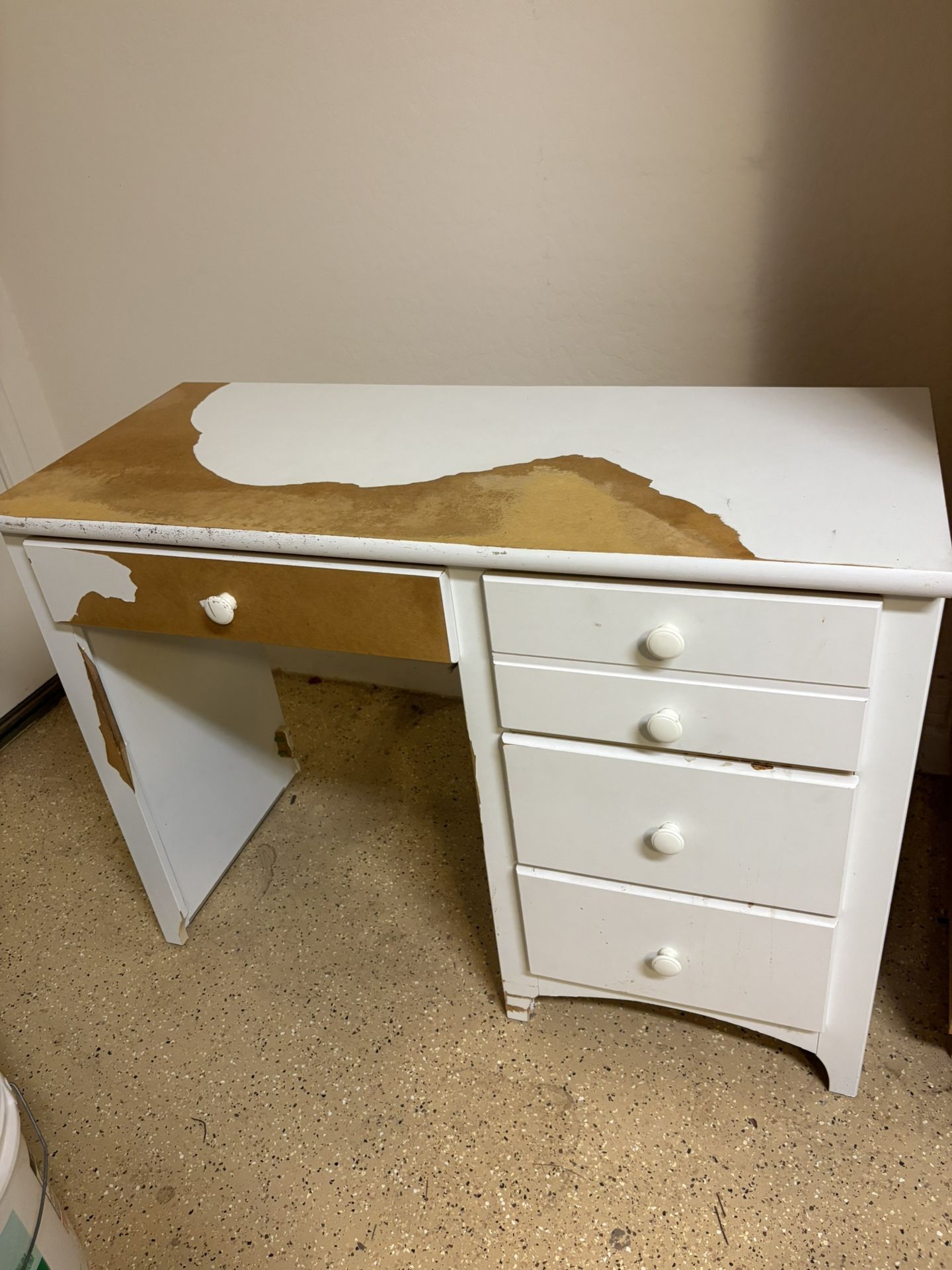 White Desk With 4 Drawers