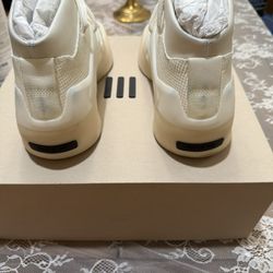 Adidas/Fear Of god Sz 9 The White Pair