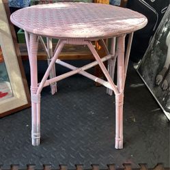 Round Wicker Table 19 Inches 