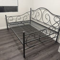 Daybed Frame