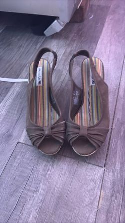 Vintage American Eagle brown wedges