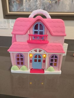 DOLL HOUSE AND FURNITURE SEE DESCRIPTION