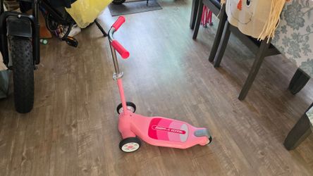 Radio Flyer Scooter