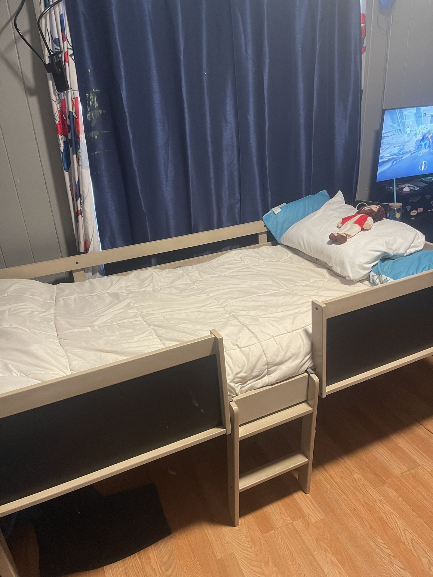 Full Size Elevated Loft Bed And Mattress 