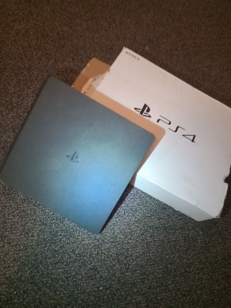 PS4 500gp Slim System Pretty Sure