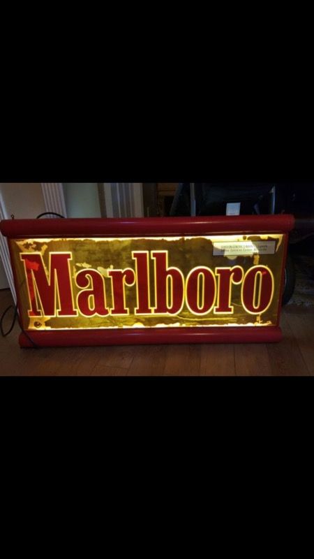 Vintage Marlboro light up sign