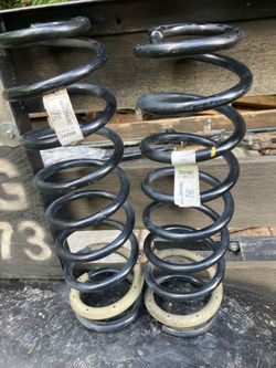 OEM Mopar Front Coil Springs Pair ((contact info removed)0AC & (contact info removed)9AC)