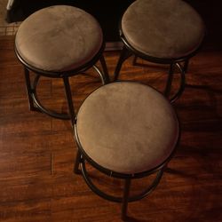 3 Bar Stools