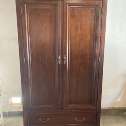 ARMOIRE 