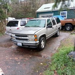 Parting Out A 99 Chevy Suburban 4x4 