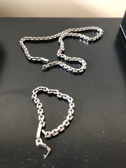 Men’s silver necklace and bracelet matching set