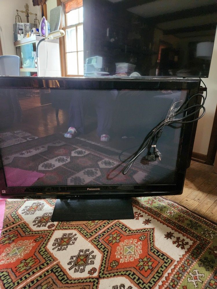 Panasonic TV 42"